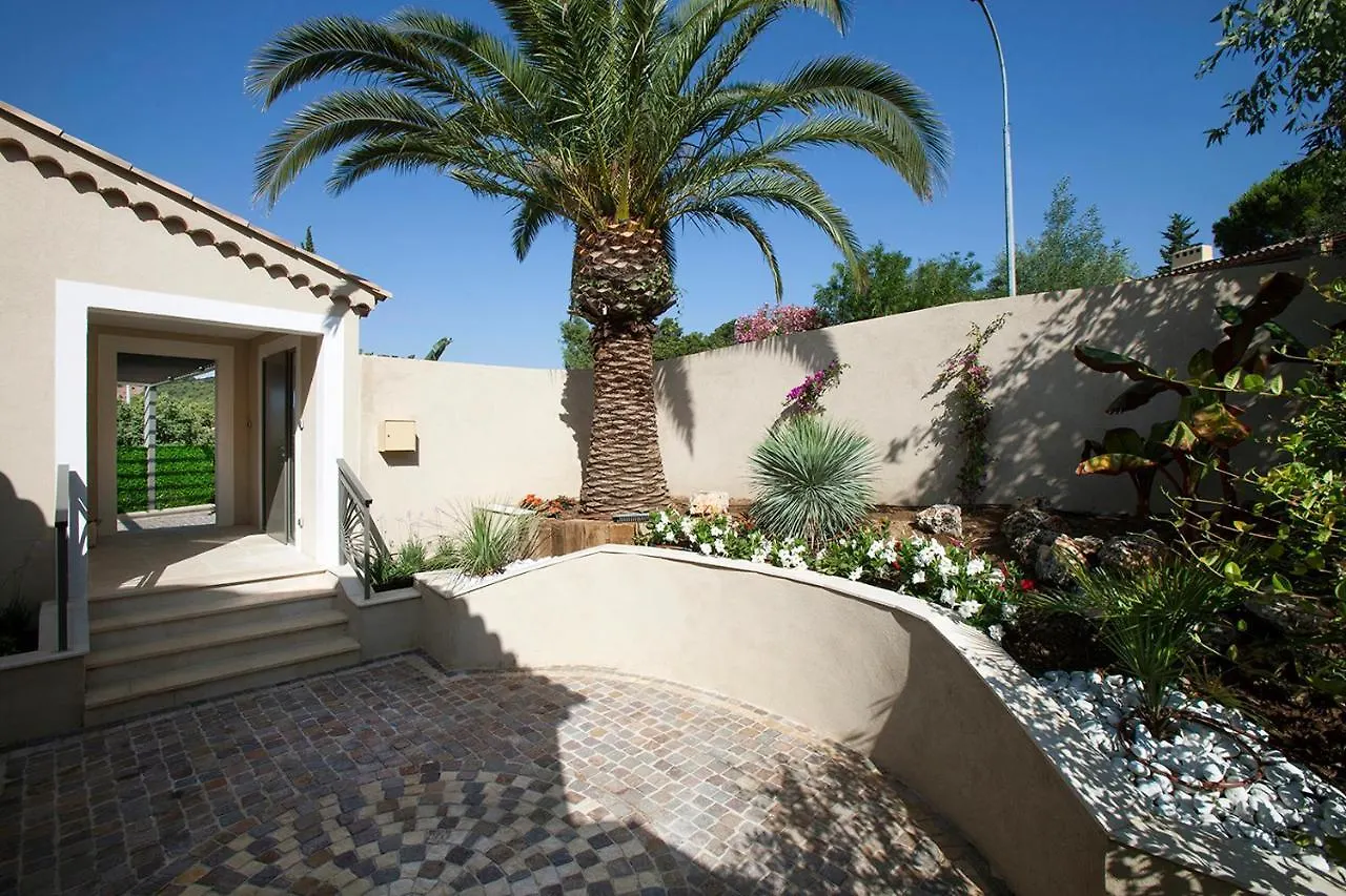 Prestigious Sea View Villa La Garonnette-Plage 0*,