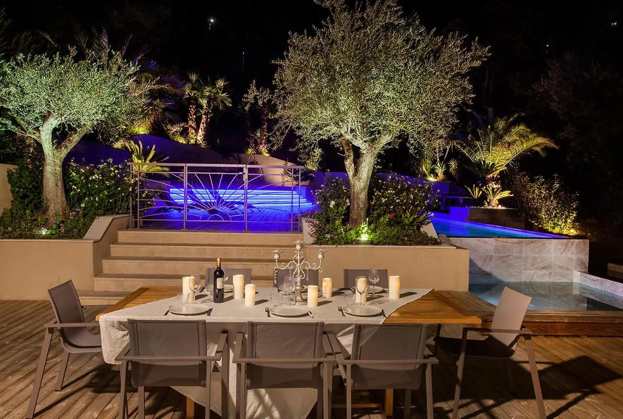 Prestigious Sea View Villa La Garonnette-Plage